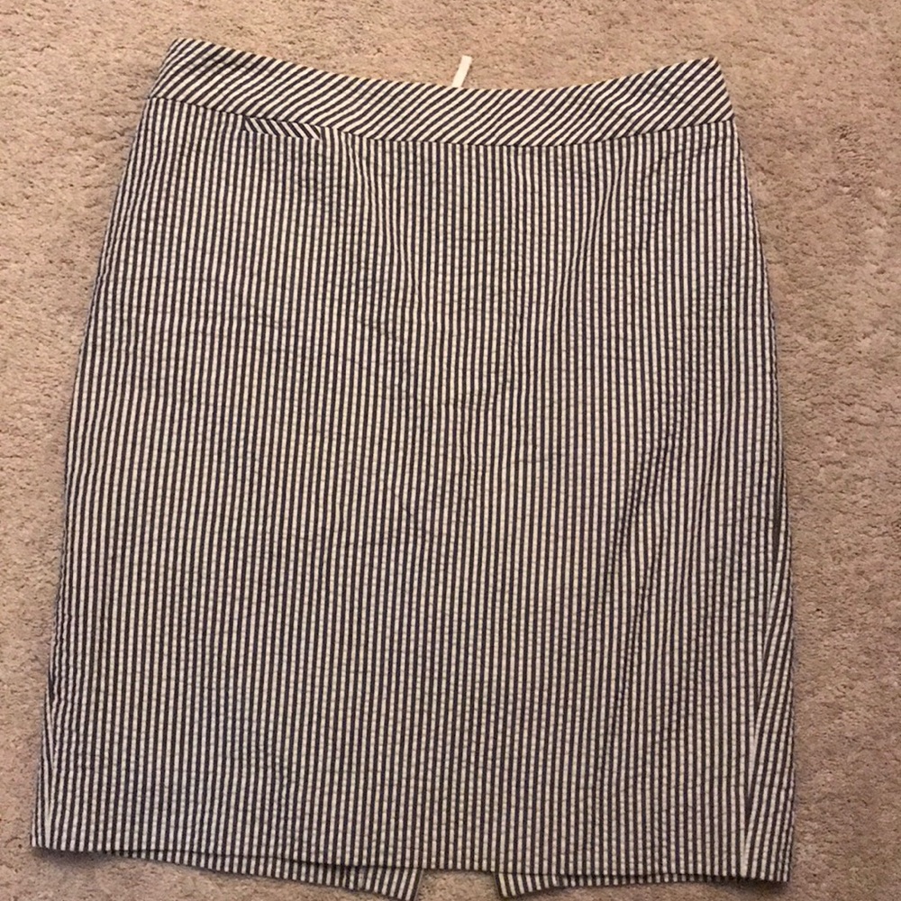 Jcrew navy seersucker pencil skirt- like new